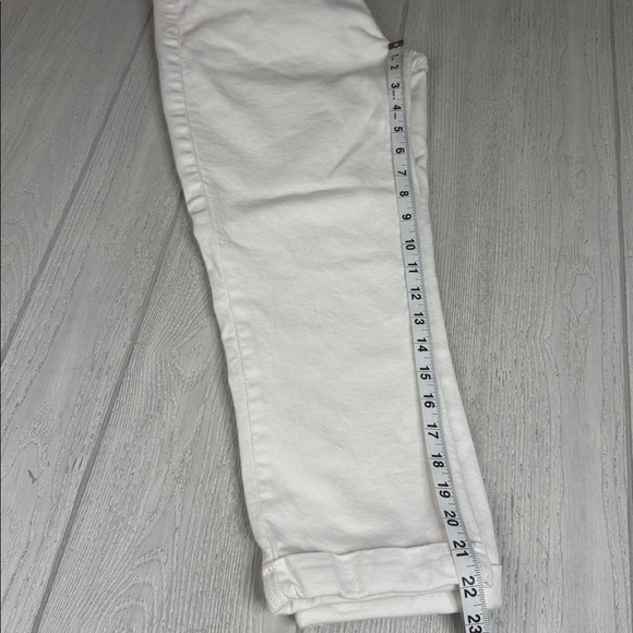 Women’s white Denizen from Levi’s Modern crop white jeans size 10 - Picture 6 of 8